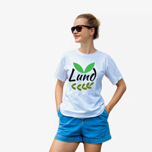 Regular fit t-shirt with Lund text. white. Adult